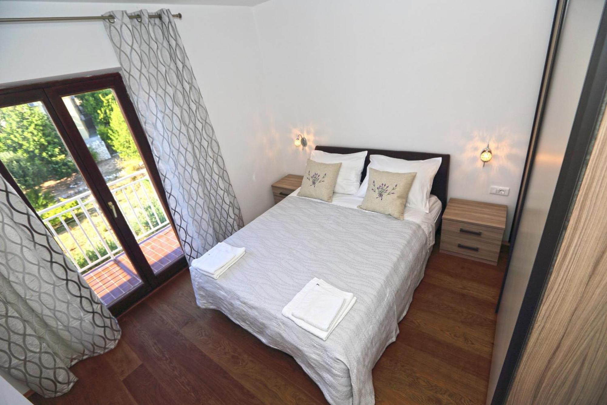 חוואר Apartments Grgo מראה חיצוני תמונה