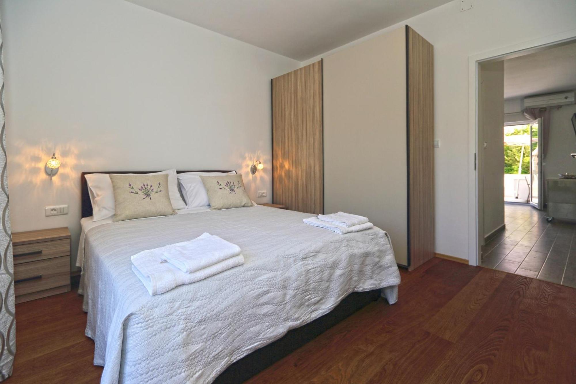 חוואר Apartments Grgo מראה חיצוני תמונה